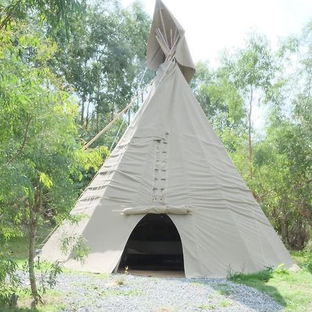 Gumtree Tipis Bickington Exterior photo