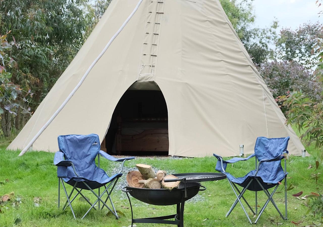 Gumtree Tipis Bickington Exterior photo