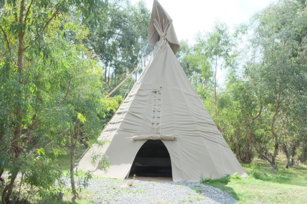 Gumtree Tipis Bickington Exterior photo